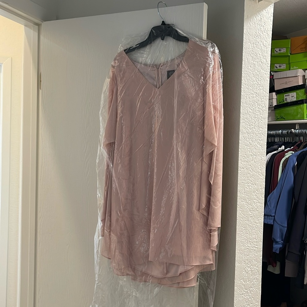 Vince Camuto light pink dress